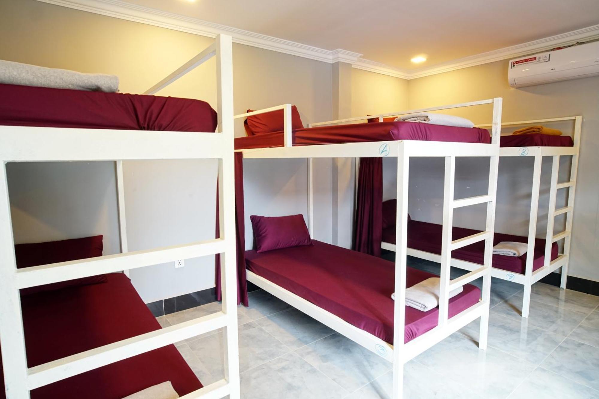 Funky Moon Kampot Hostel ภายนอก รูปภาพ