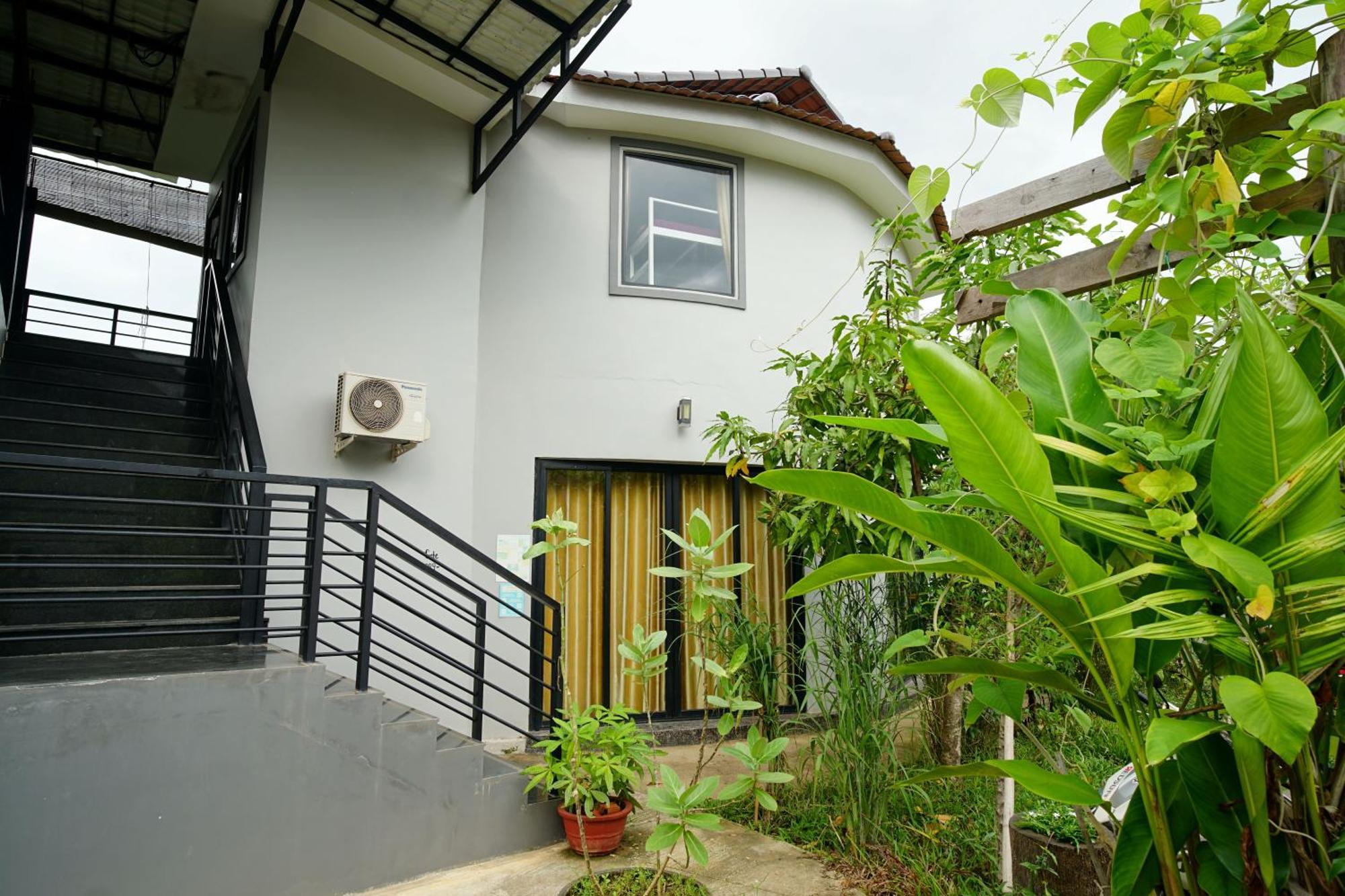 Funky Moon Kampot Hostel ภายนอก รูปภาพ